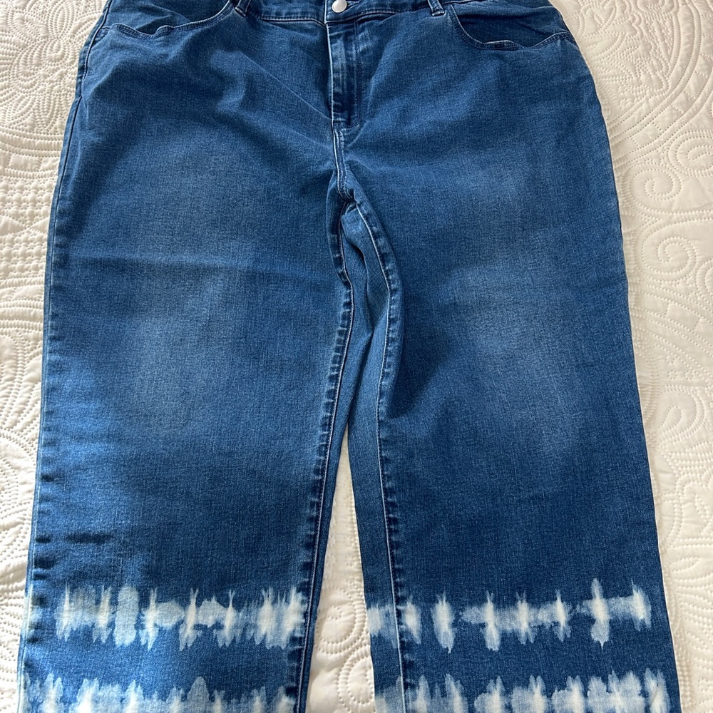 ✂️Chico's Blue Straight Leg Jeans with White Accents